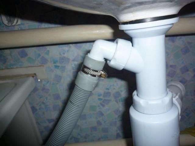 Підключення посудомийної машини до водопроводу та каналізації